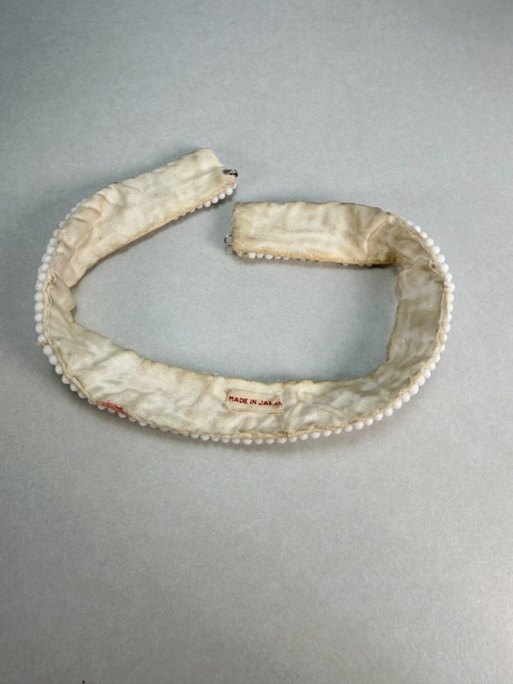 Made In Japan Milk Glass Bib Necklace White Beaded Mid Century Vintage - Picture 8 of 10